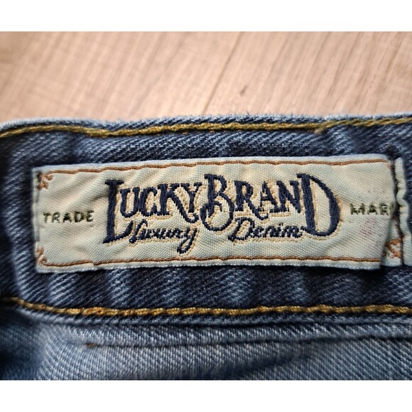 Lucky Brand Mens Distressed Cut Off  Blue Denim Shorts Made in America Size 31X8 - Picture 3 of 9